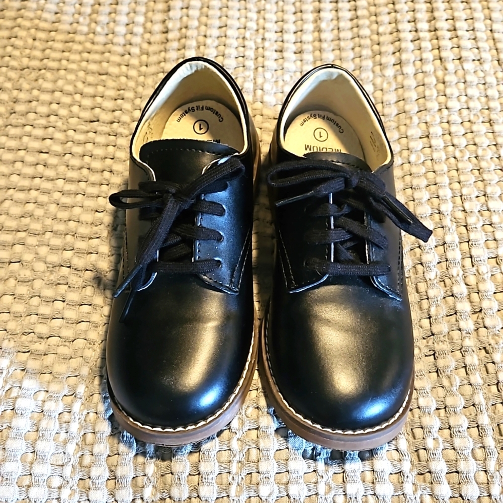 Black Lace-Up Leather Oxford Shoes